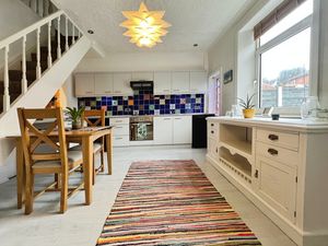 Kitchen- click for photo gallery